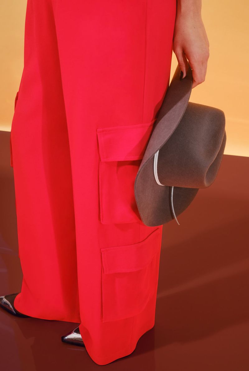 Calca-Stormi-Red