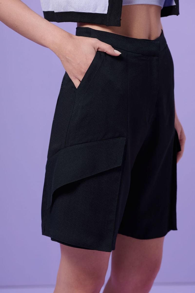 Bermuda-Nancy-Black