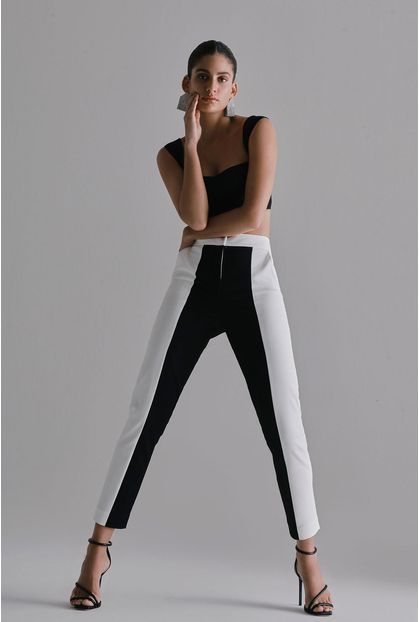 Calça Tricoline Off/Preta